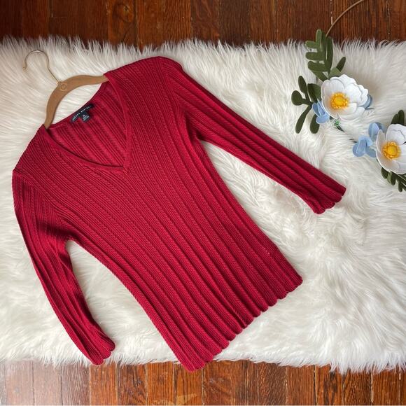 Banana Republic V Neck Wine Red Sweater Delicate Knit - Picture 4 of 6